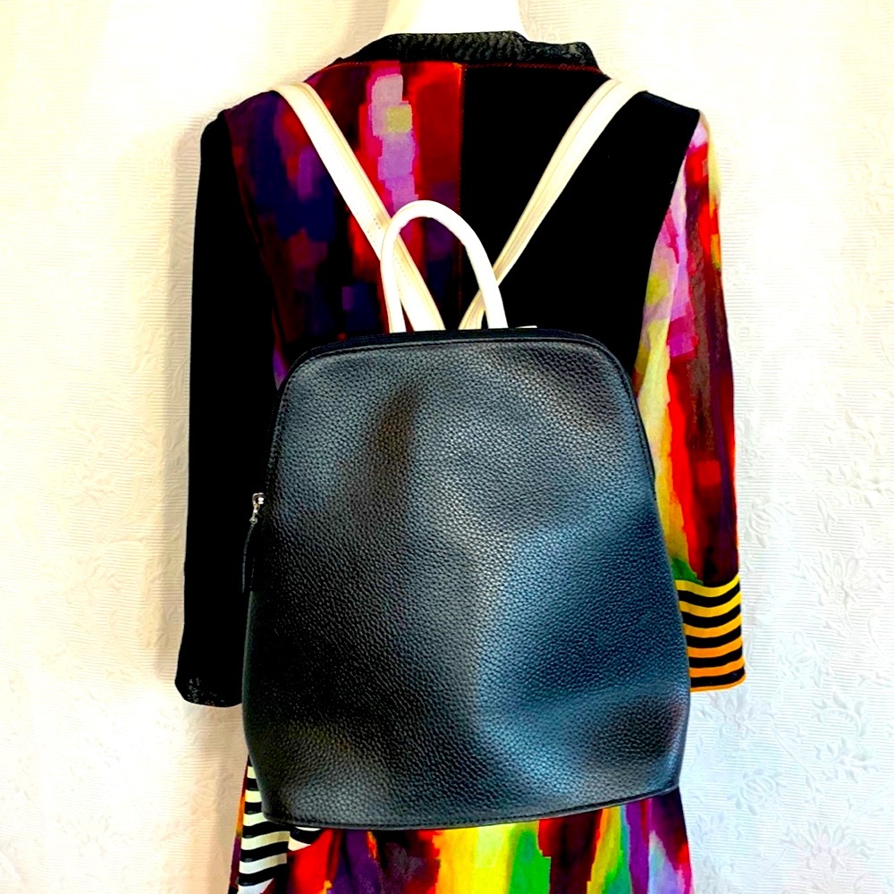 CLEO & PATEK - LEATHER Backpack/Crossbody/shoulder Bag! New condition!